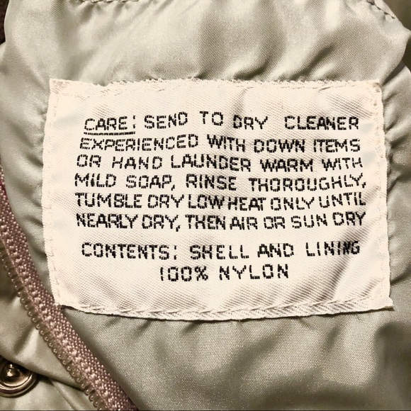 - Woman’s down coat. - Picture 6 of 8